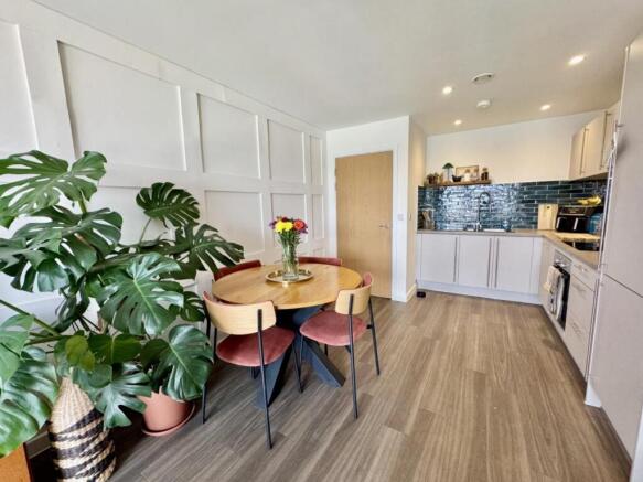kitchen 1.jpg