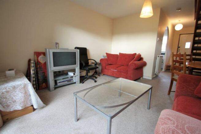 Living Room/Di...