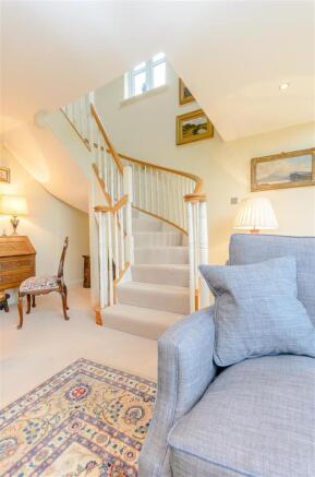 8338732-interior01.jpg