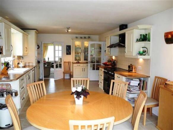 Superb Open Plan ...