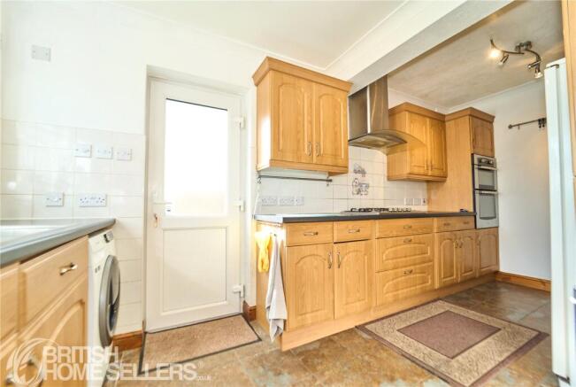 St. Albans Road, Watford, Hertfordshire, WD25 photo 3