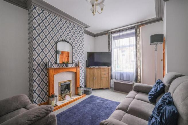 3 bed Terraced for sale Image 4