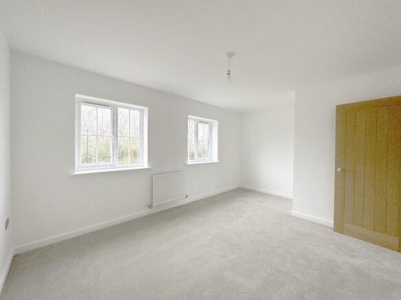2 bed Semi-Detached to rent Image 4