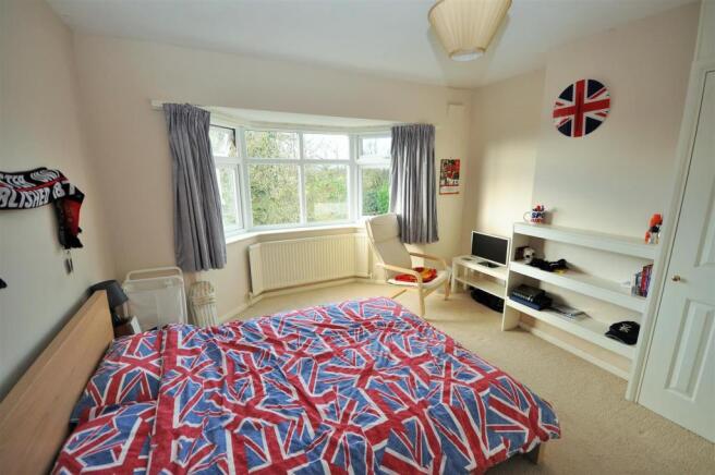 BEDROOM 2