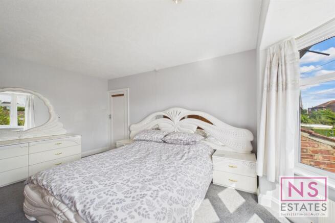 3 bed Semi-Detached for sale Image 12