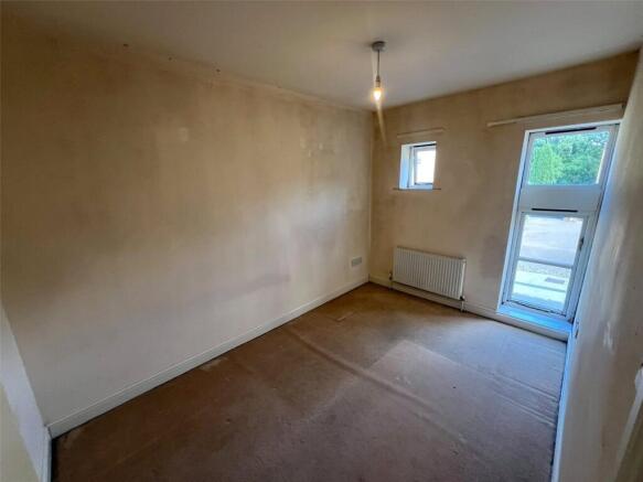2 bed Apartment for sale Image 5