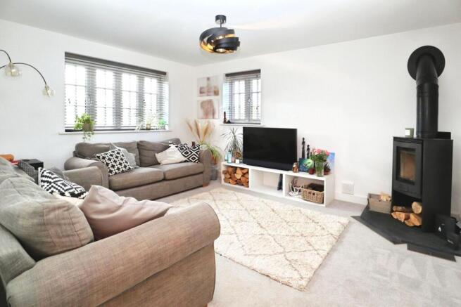 Poppyfields Way, Brackley, NN13 photo 3