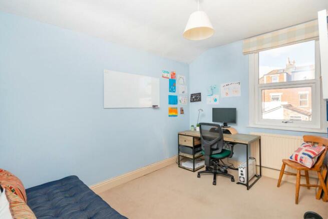 4HVK2RKE - Bedroom B.jpg