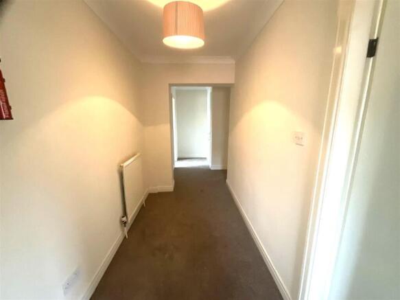 1 bed Flat to rent Image 6