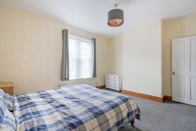 3 bed Terraced to rent Image 9