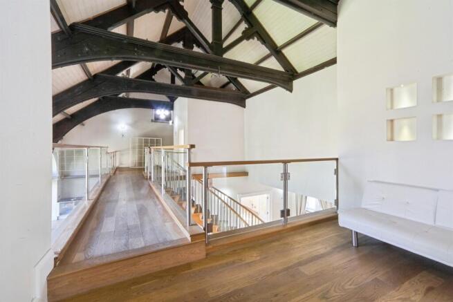 3 bed House for sale Image 9