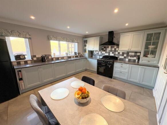 Kitchen / Diner
