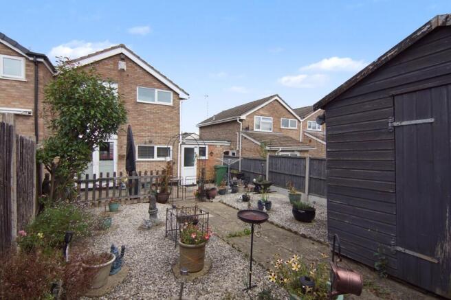 Somerset Drive, Nuneaton, CV10 photo 4