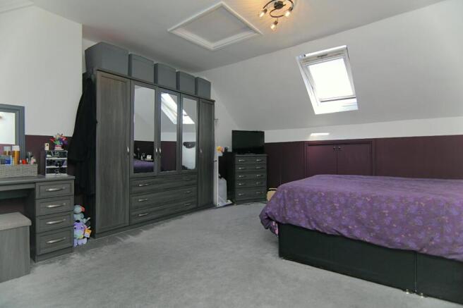 3 bed Terraced for sale Image 11