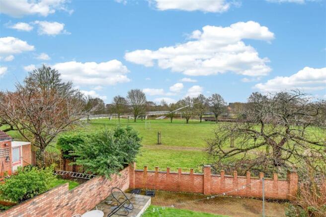 2 bed Semi-Detached for sale Image 11