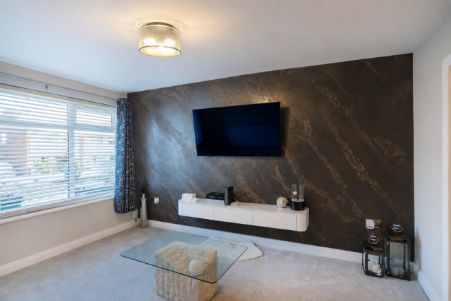 3 bed Semi-Detached for sale Image 8