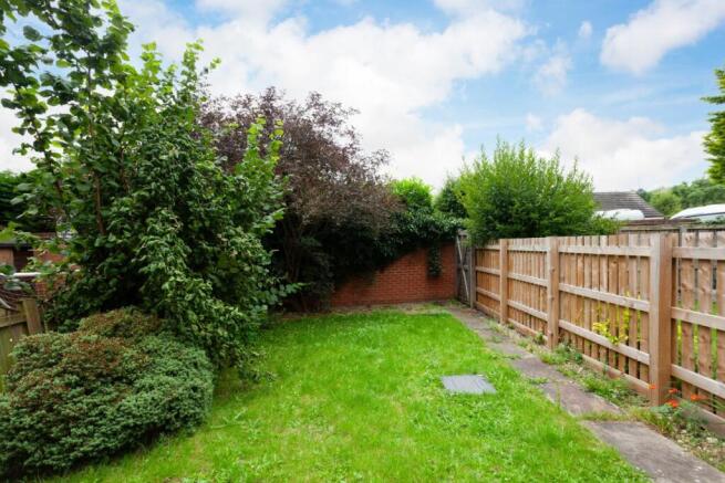 3 bed House to rent Image 10