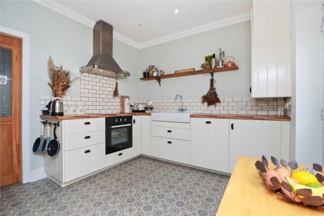 Kitchen Pic 1