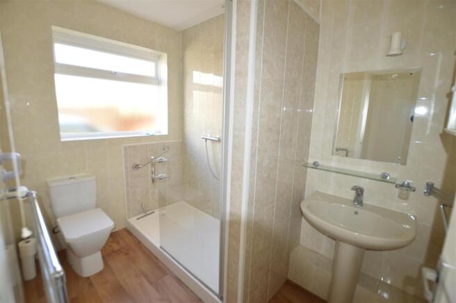 BATHROOM / SHOWER ROOM