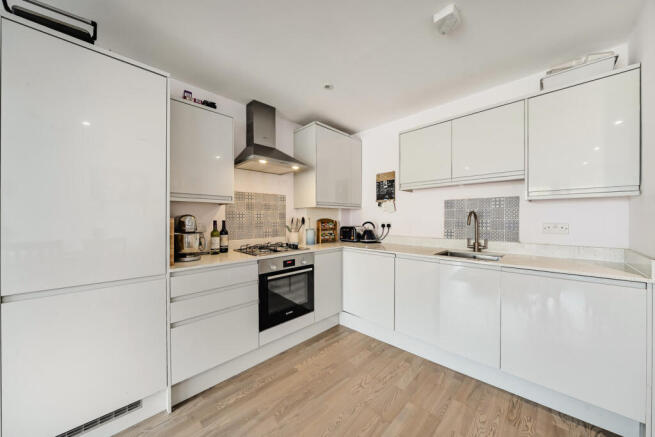 1434349-3-69c40e0...