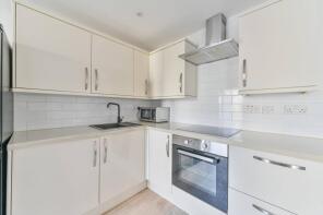 Appartment 2, The Gallery, New Cross Road, London SE14 6AL