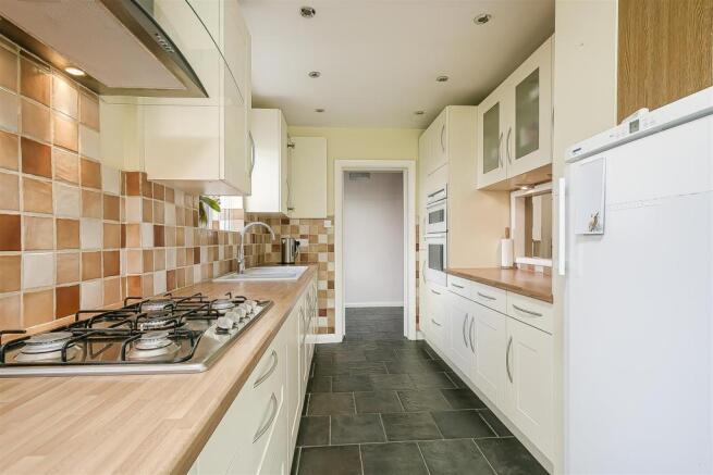 house-duncan-road-burgh-heath-133.jpg