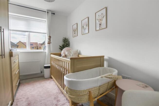 3 bed Semi-Detached for sale Image 10