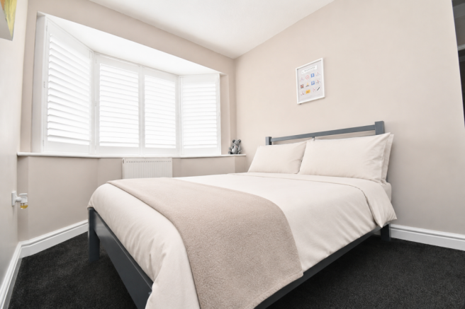 5 bed Detached for sale Image 12