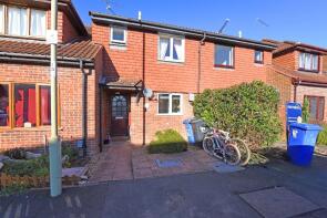 64, Fallowfield, Yateley GU46 6LW