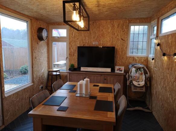 GARDEN ROOM