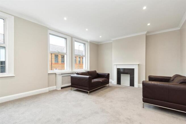 Flat 2 3 Garratt Terrace SW17 reception 2.jpg