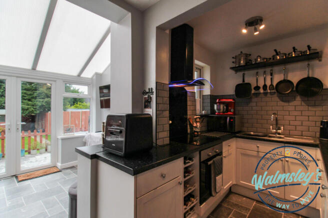 Kitchen & garden room