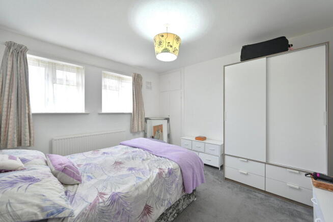 2 bed Flat for sale Image 10