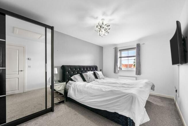 4 bed Detached for sale Image 6