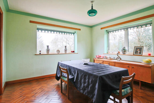Dining room.