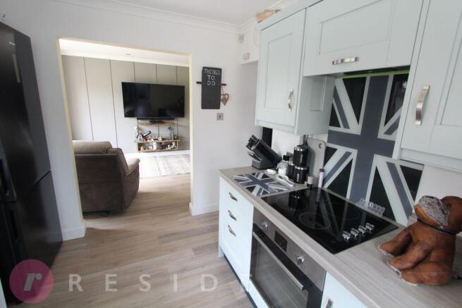 2 bed Semi-Detached Bungalow for sale Image 6