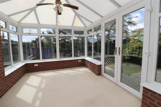 4 bed Detached for sale Image 5