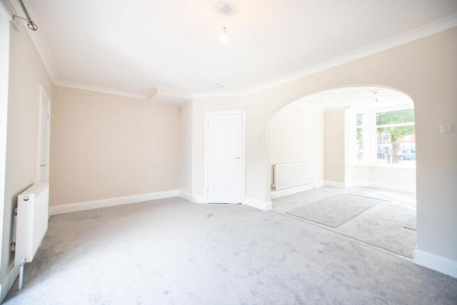 3 bed Terraced to rent Image 4