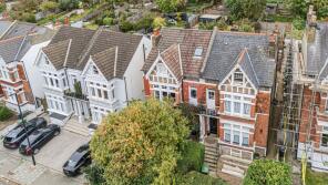72, Knollys Road, London SW16 2JX