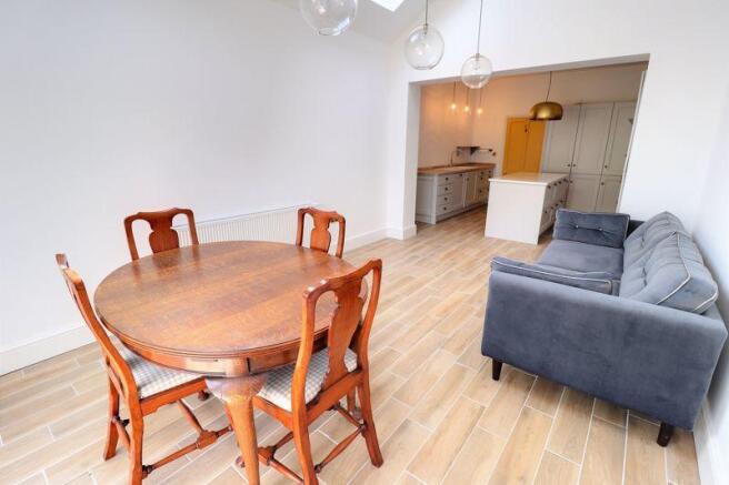 Open Plan Dini...