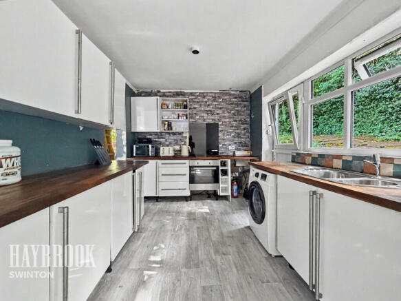 3 bed Detached Bungalow for sale Image 12