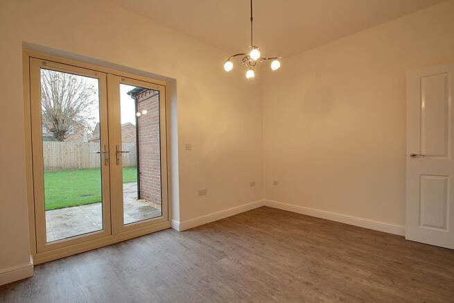 Lounge/Bedroom 2