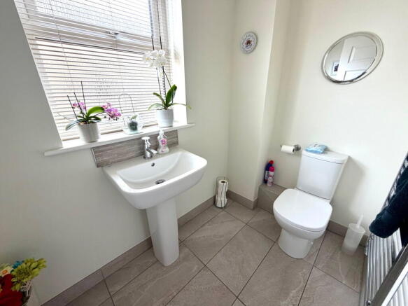 4 bed Town House for sale Image 8