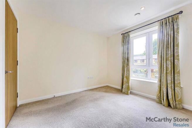 2 bed Apartment for sale Image 12