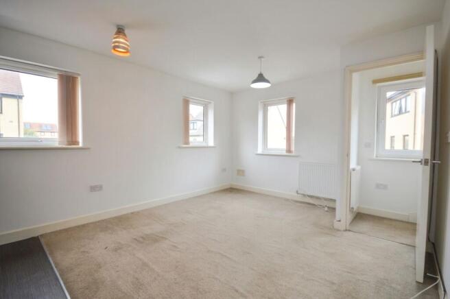 2 bed Terraced to rent Image 4