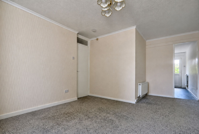 1 bed Ground Flat to rent Image 7
