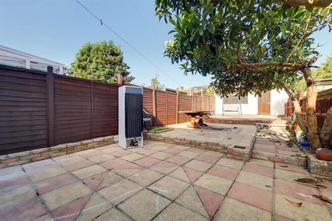 6_Patio-0.jpg