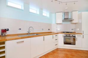 1b, Barrowgate Road, Chiswick, London W4 4QX