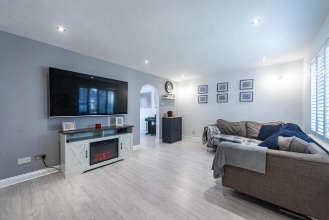 Living Room (2)