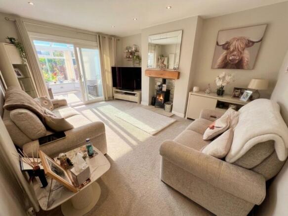4 bed Semi-Detached for sale Image 2